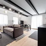 Cooper L Loft アパート