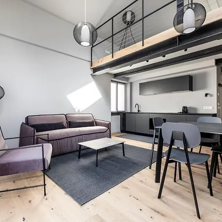 Cooper L Loft Apartment *